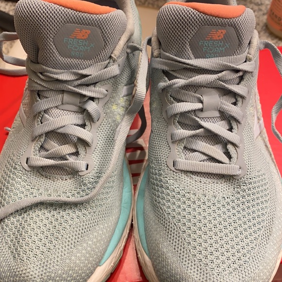 New Balance Running Shoes - Picture 2 of 14